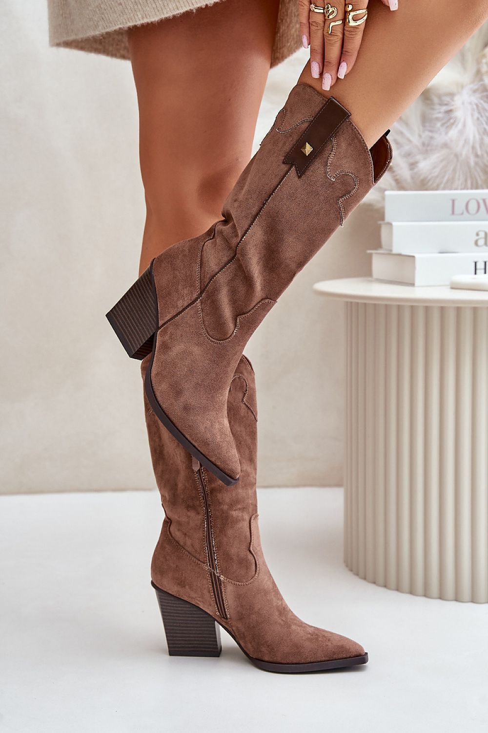 Stiefel mit Absätzen Step in style