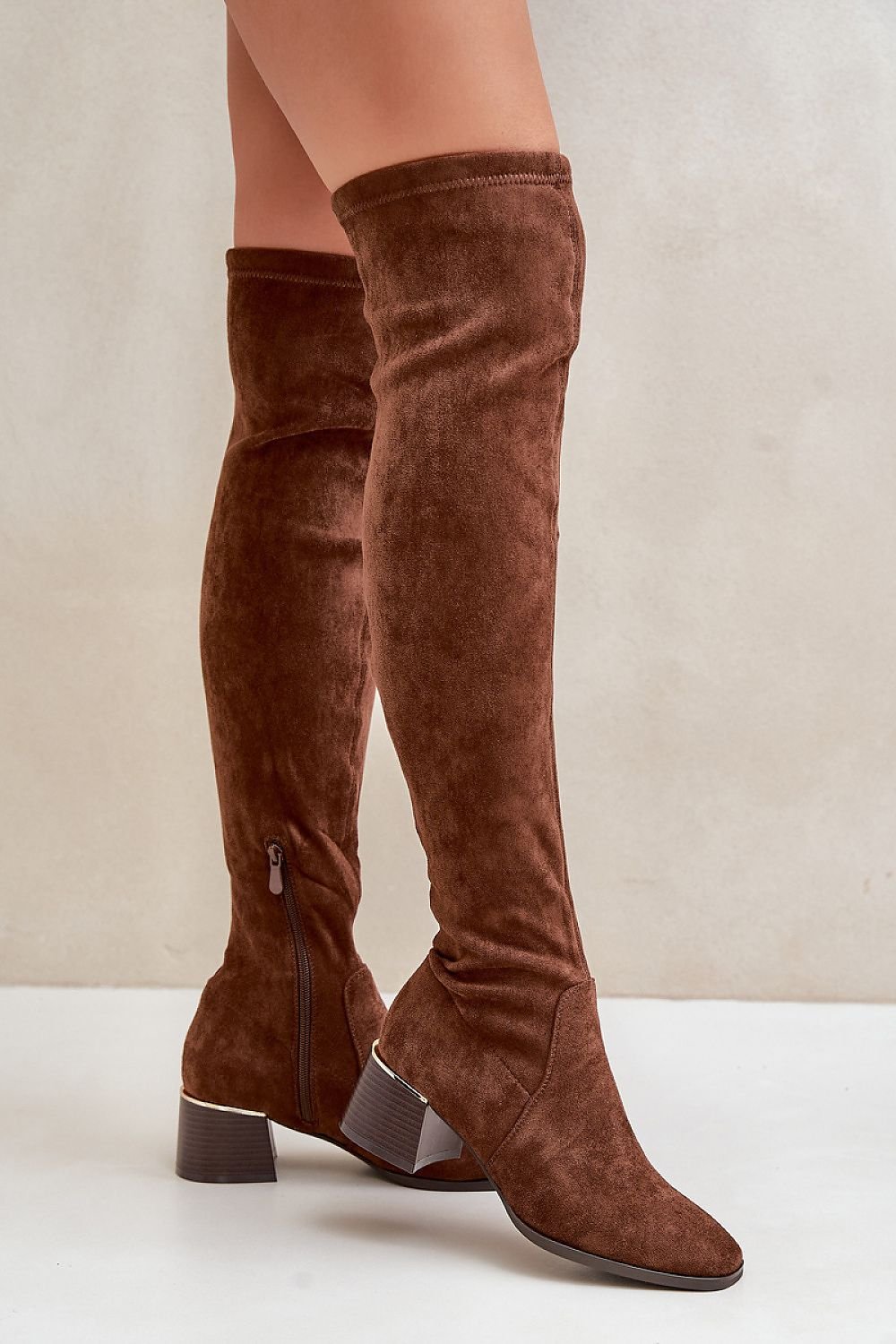 Stiefel mit Absätzen Step in style