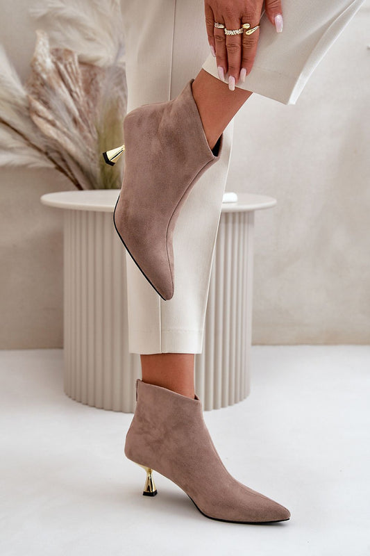 Stiefeletten mit Absatz Step in style
