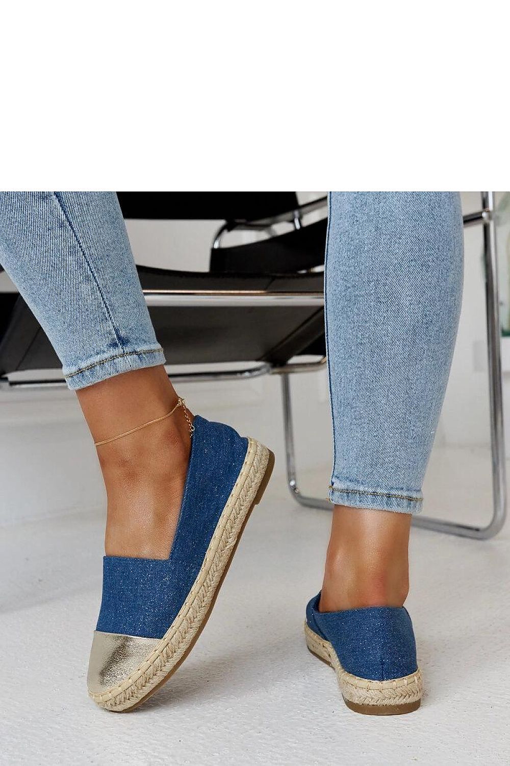  Espadrilles model 207338 Solea 